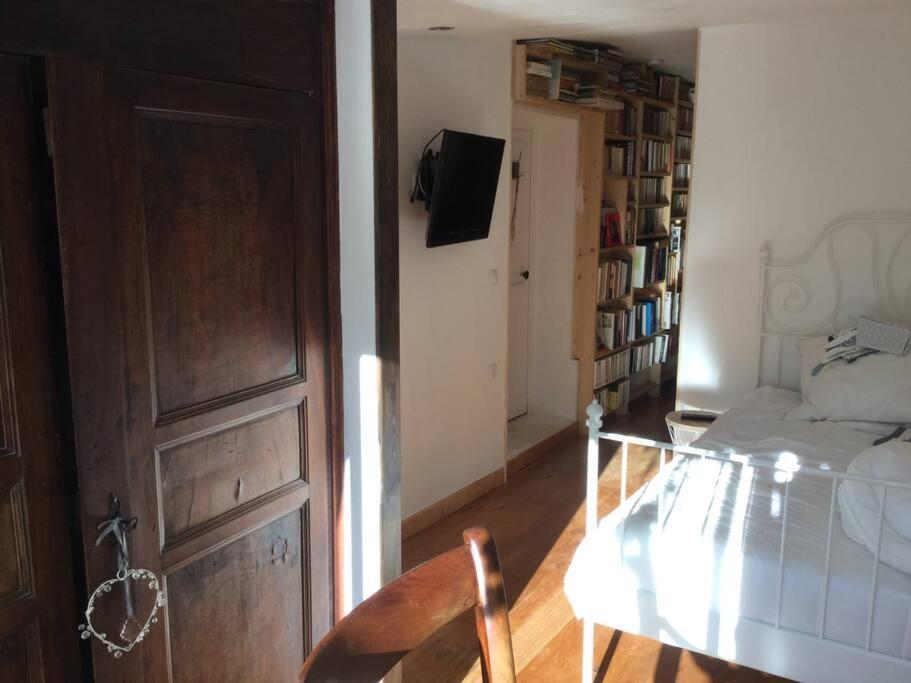 Апартаменты Studio Close Fourviere Very Quiet & Small Terrace Лион Экстерьер фото
