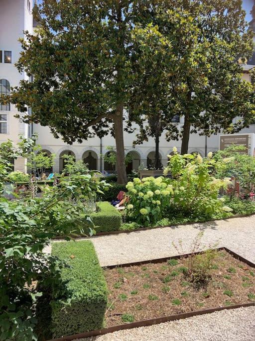 Апартаменты Studio Close Fourviere Very Quiet & Small Terrace Лион Экстерьер фото
